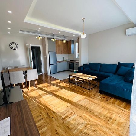 Apartment Luxury Explorer Podgorica Esterno foto