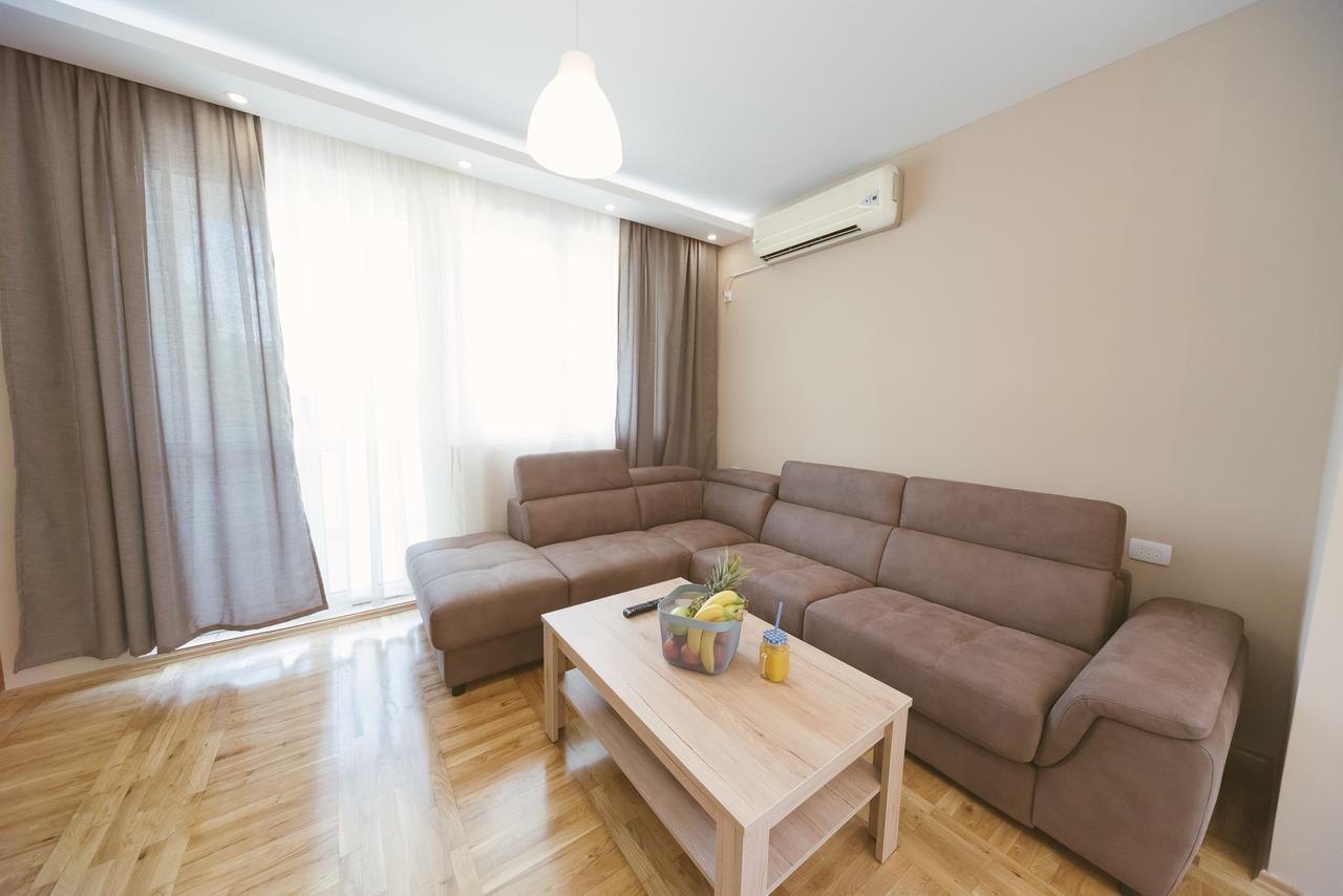 Apartment Luxury Explorer Podgorica Esterno foto