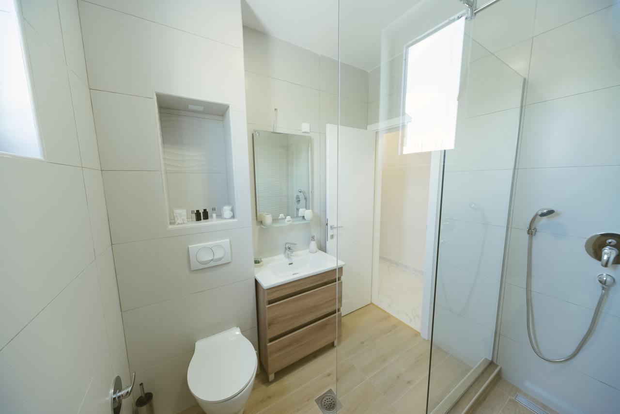Apartment Luxury Explorer Podgorica Esterno foto
