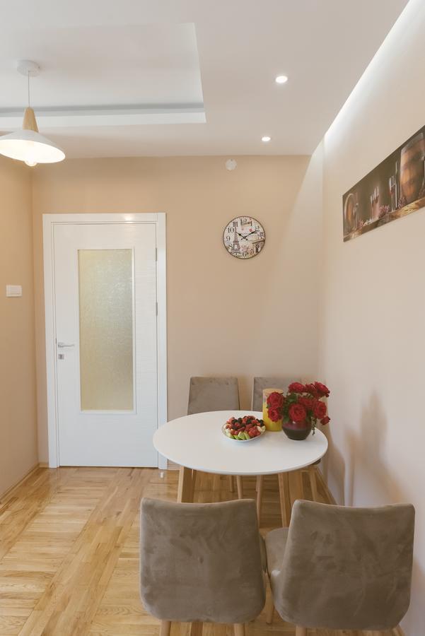 Apartment Luxury Explorer Podgorica Esterno foto